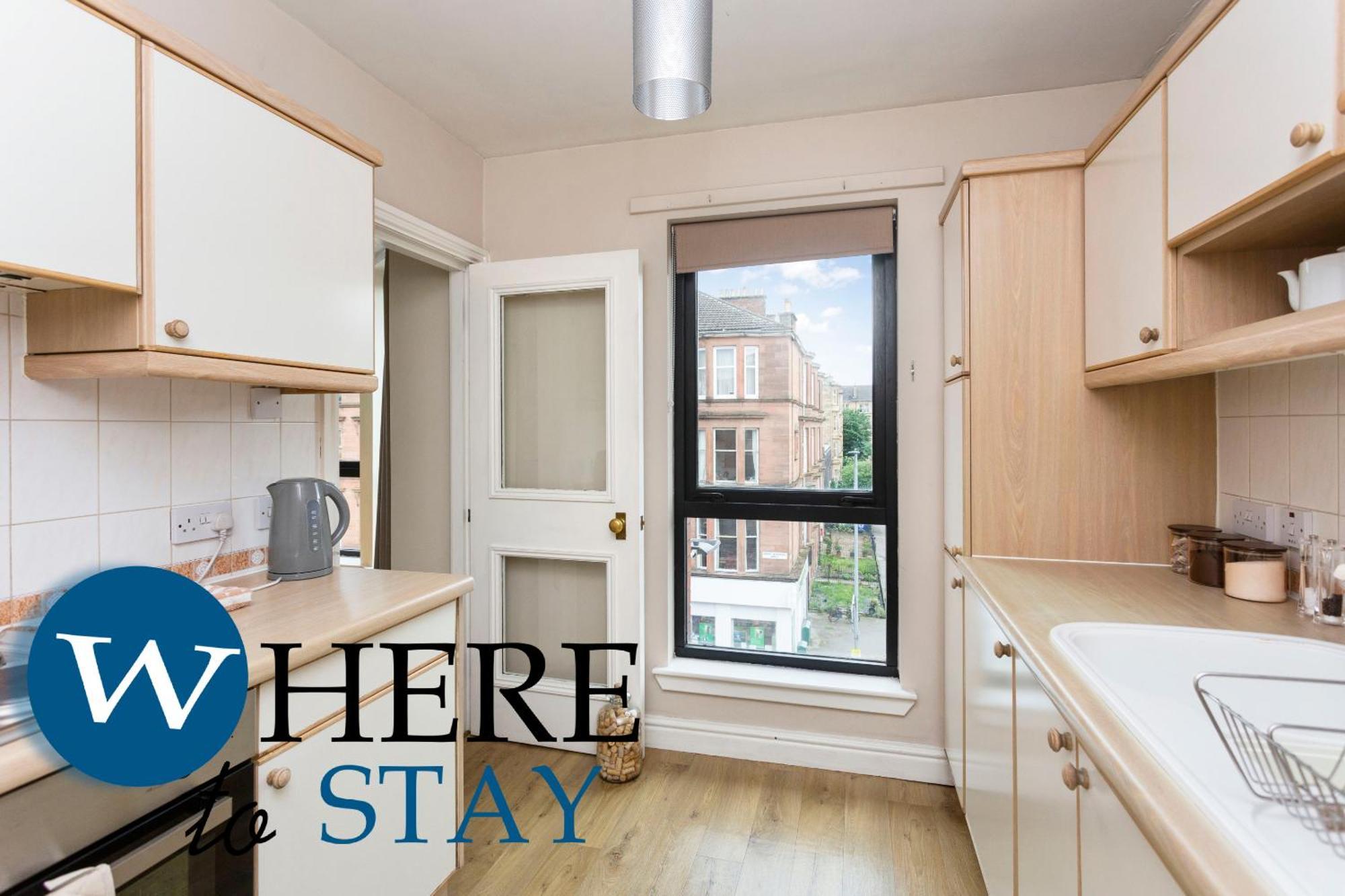 Bright 1 Bedroom Apartment-Private Parking Glasgow Extérieur photo